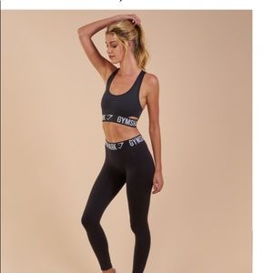 Size M full length gym shark leggings